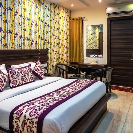 Hotel Royals Grand Galaxy Amritsar Exterior photo