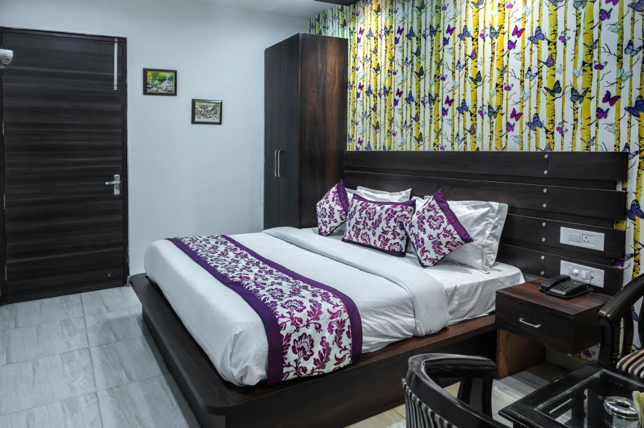 Hotel Royals Grand Galaxy Amritsar Exterior photo